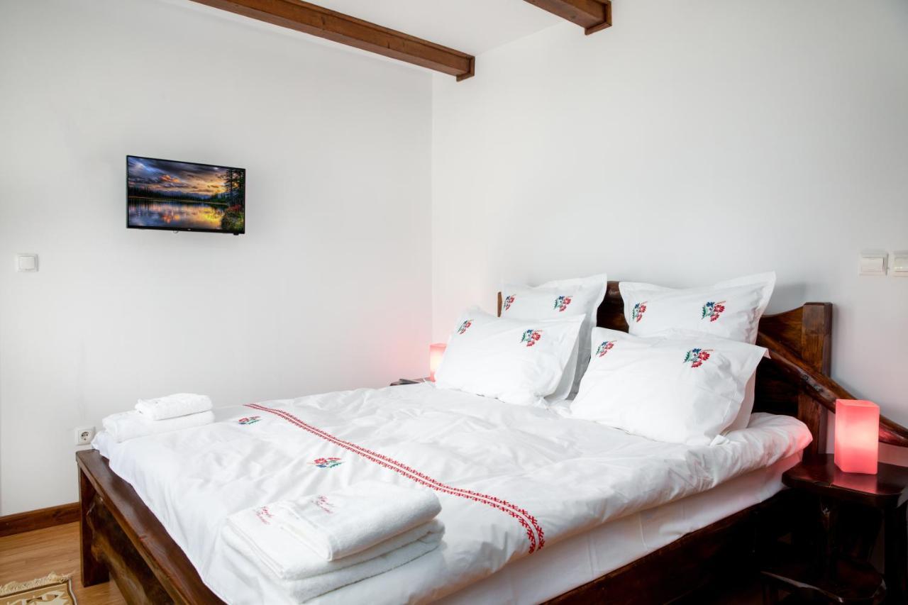 Casa Cerbul Villa Fundata Luaran gambar