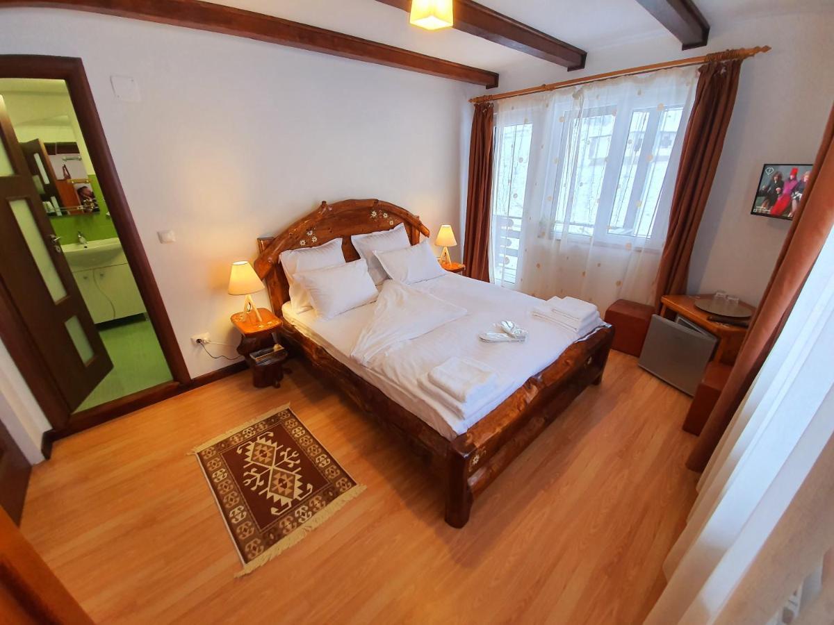 Casa Cerbul Villa Fundata Luaran gambar
