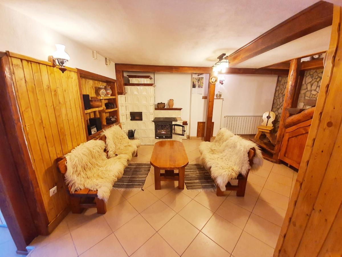 Casa Cerbul Villa Fundata Luaran gambar
