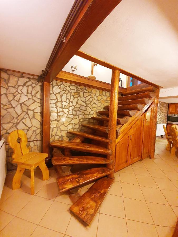 Casa Cerbul Villa Fundata Luaran gambar